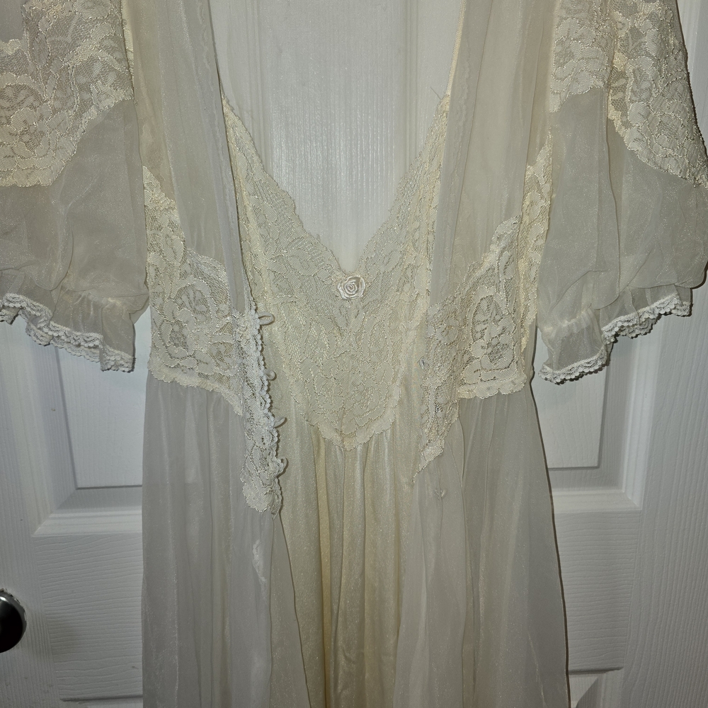 Val Mode Vintage Set Sheer Cream Gown And Duster Lace Coquette Cottagecore - Picture 11 of 16